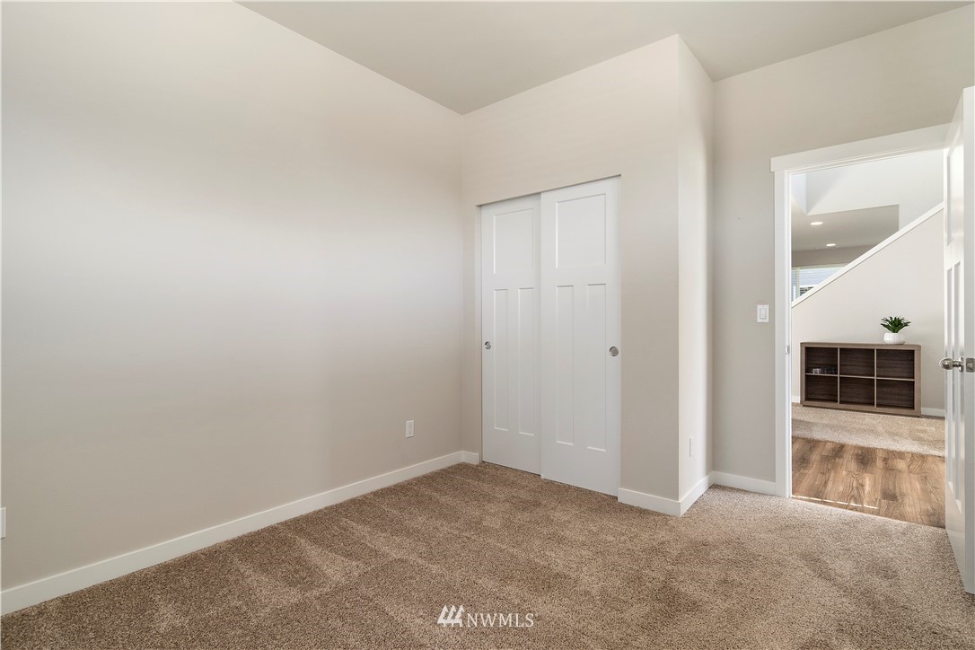2034 Mayes Road Southeast Lacey, WA 98503 - Photo 10 of 28 Gallery Image 10