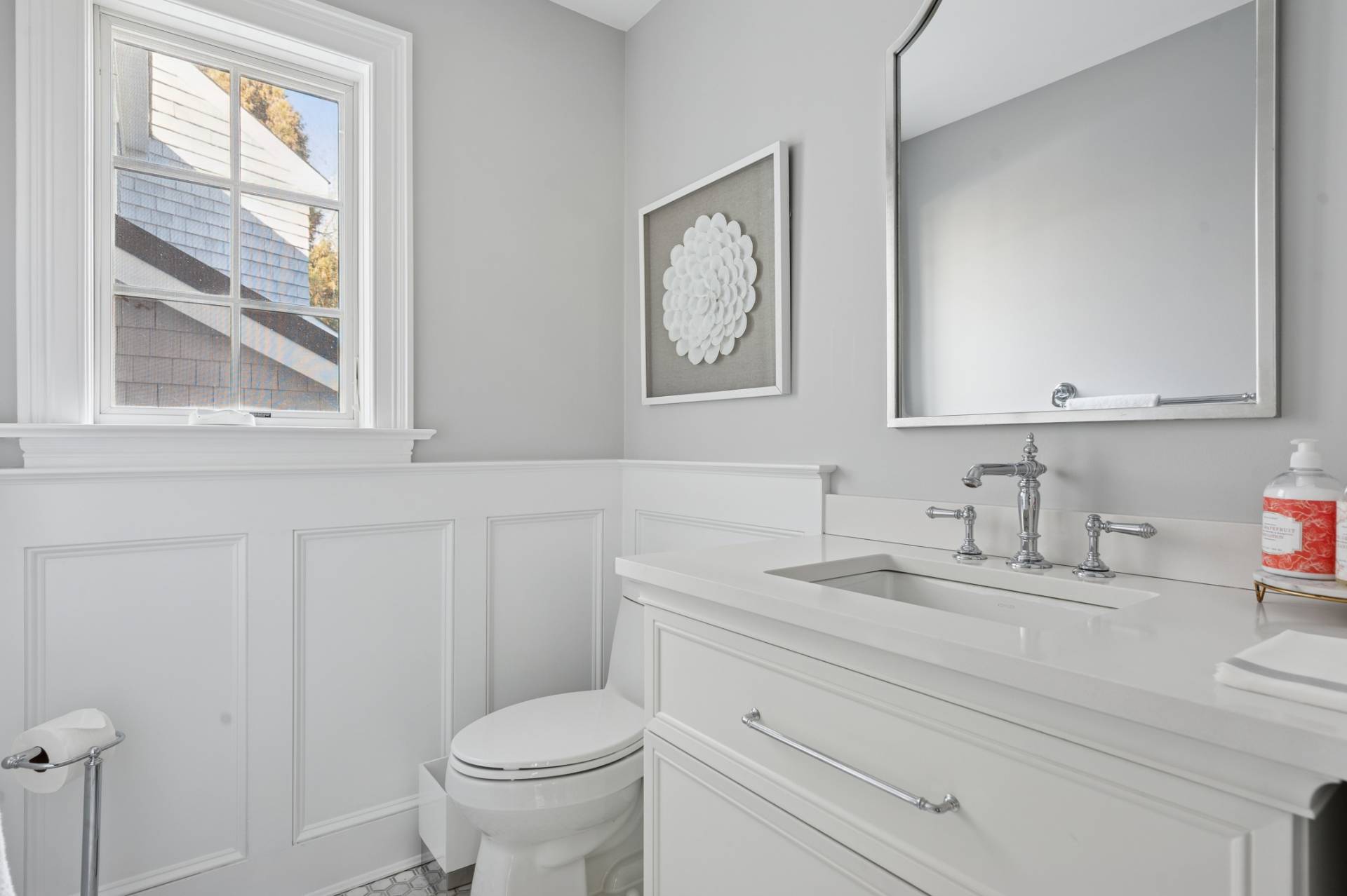 3368 Noyack Road Sag Harbor, NY 11963 - Photo 22 of 23
