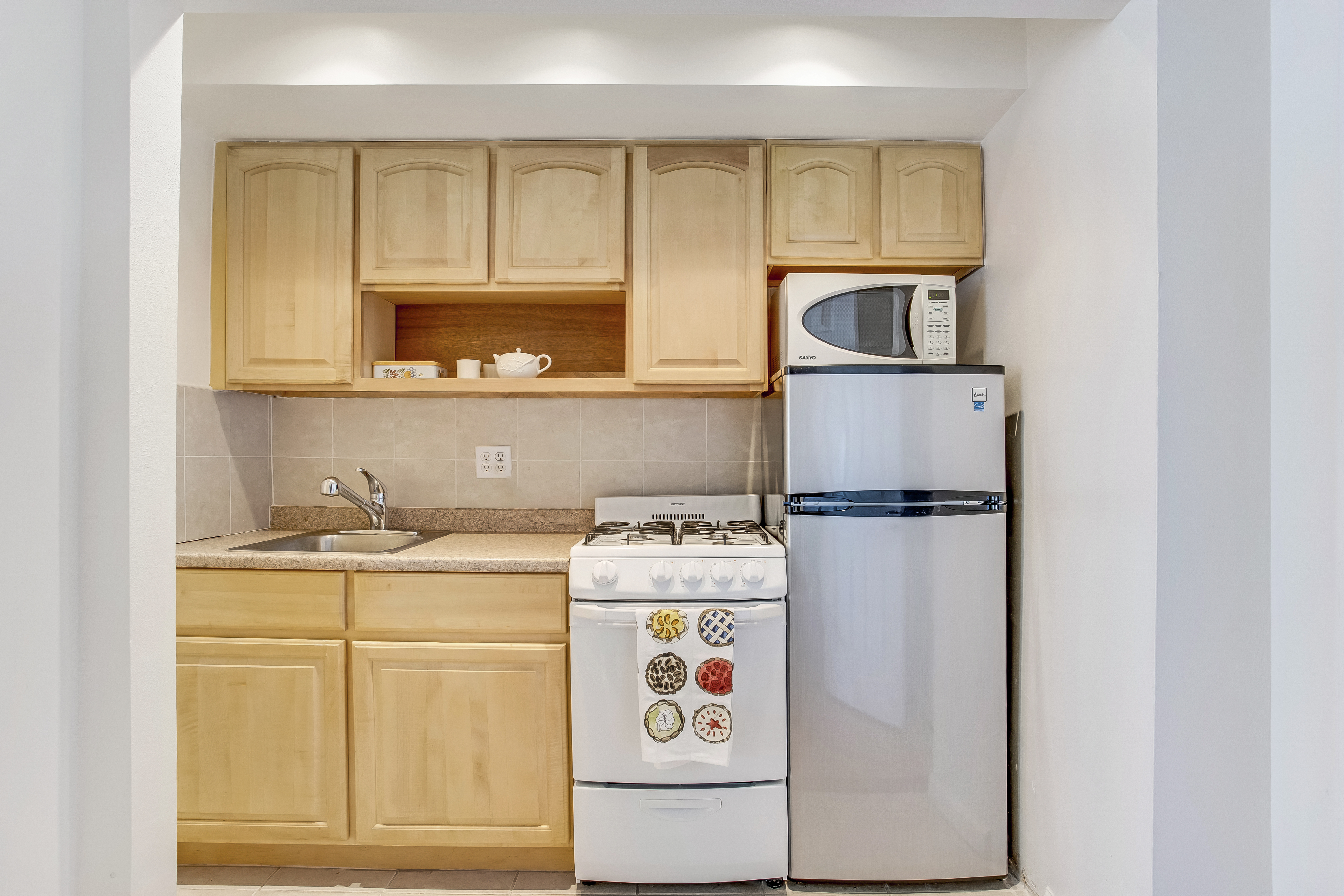 225 Central Park West, Unit 1409 Manhattan, NY 10024 - Photo 7 of 11