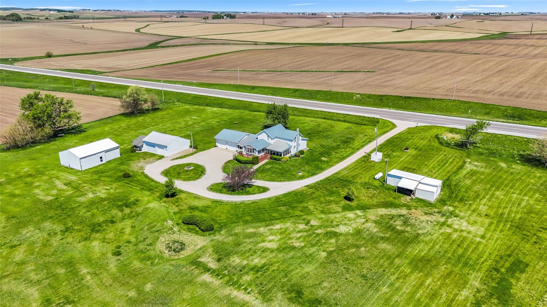 1454 58th Street Garrison, IA 52229 - Photo 4 of 47 Gallery Image 4