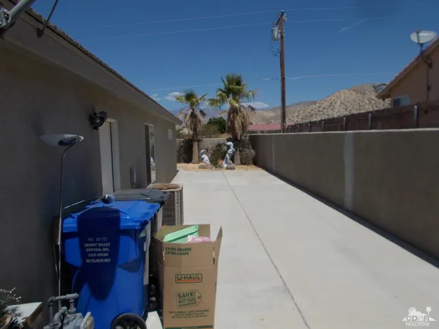 $2,500 | 9641 Vista Del Valle, Desert Hot Springs, CA 92240