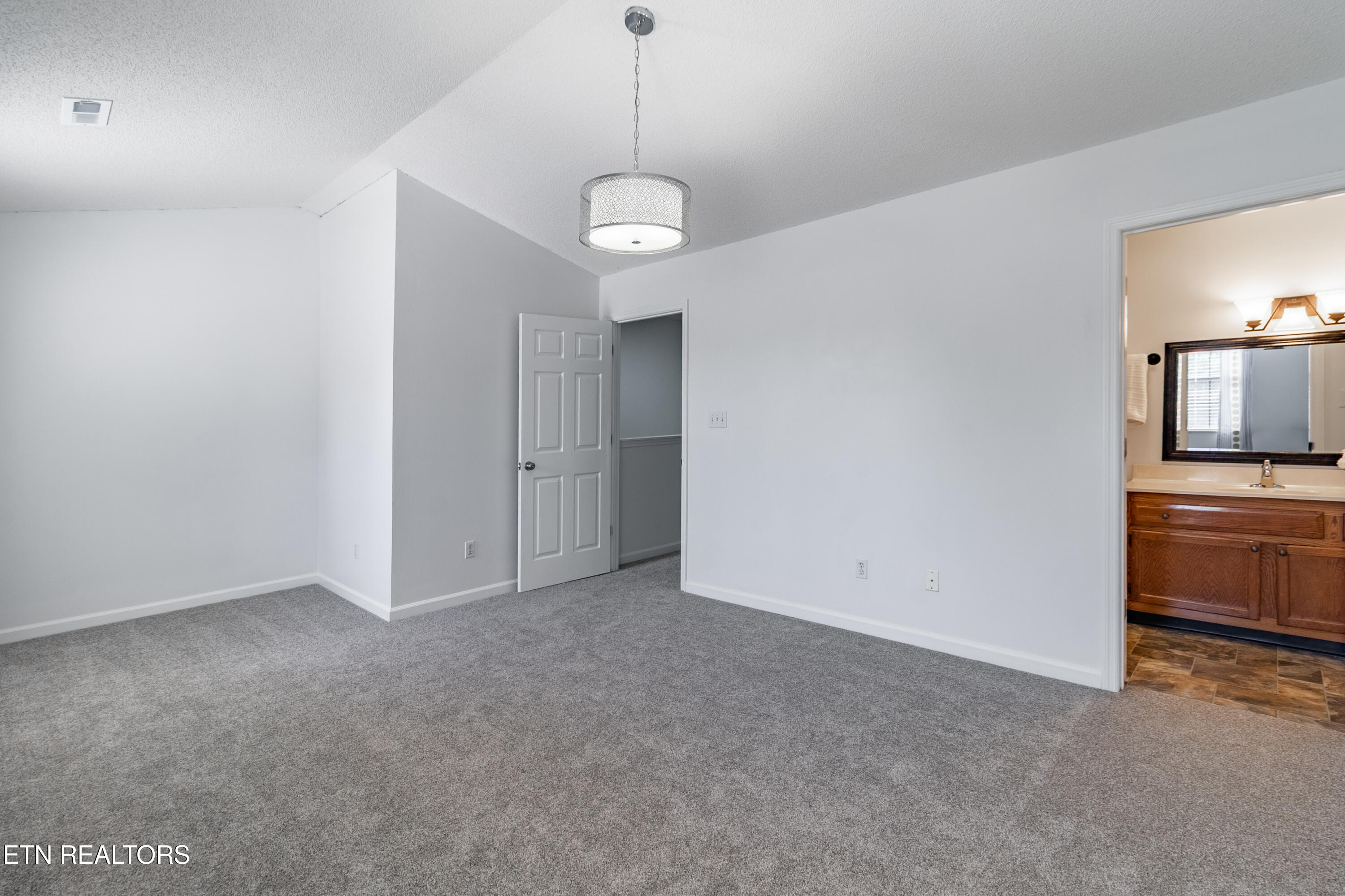437 South Gallaher View Road Knoxville, TN 37919 - Photo 19 of 20 _D5A9414-HDR