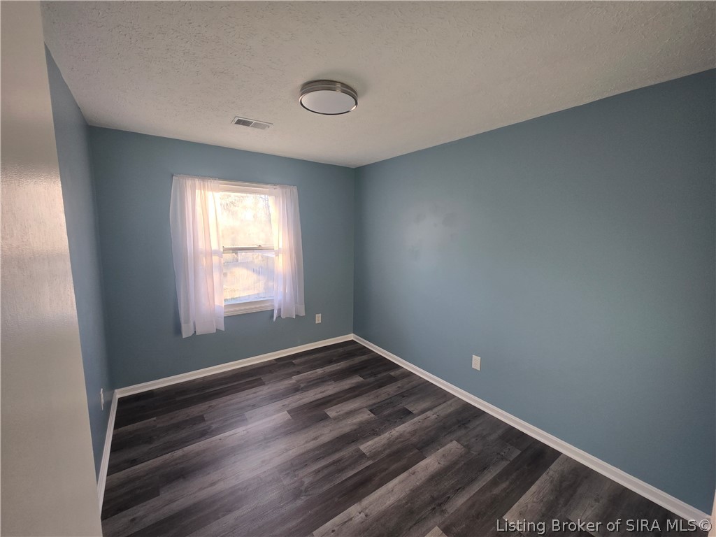 1990 South Pleasant Road Southeast Corydon, IN 47112 - Photo 13 of 21