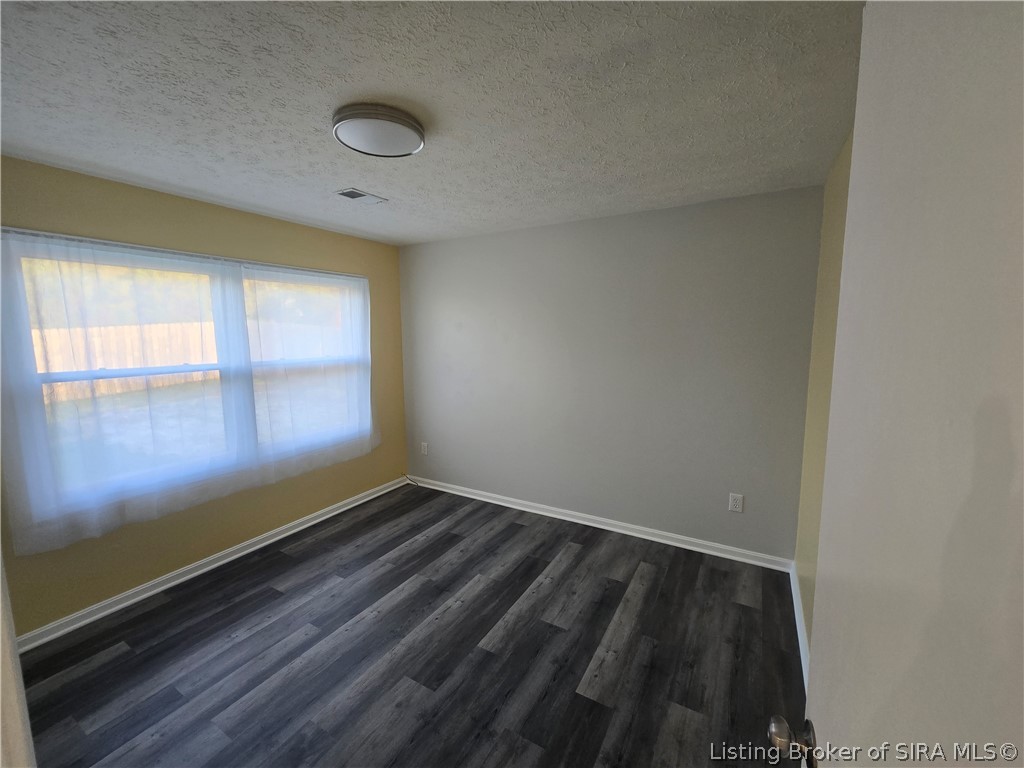 1990 South Pleasant Road Southeast Corydon, IN 47112 - Photo 16 of 21