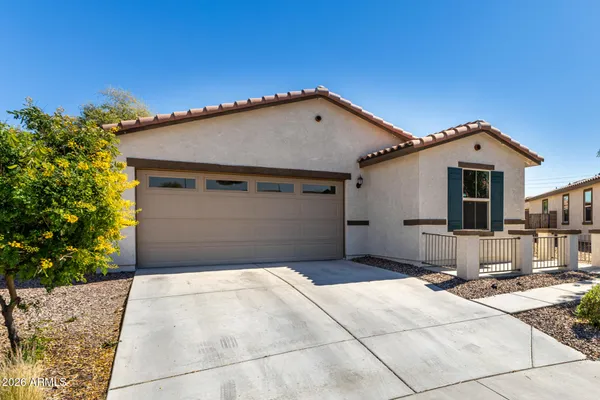 $454,900 | 5817 South 30th Glen, Phoenix, AZ 85041