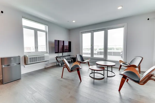 $999,999 | 2 Cliveden Street, Unit 601E, Quincy, MA 02169