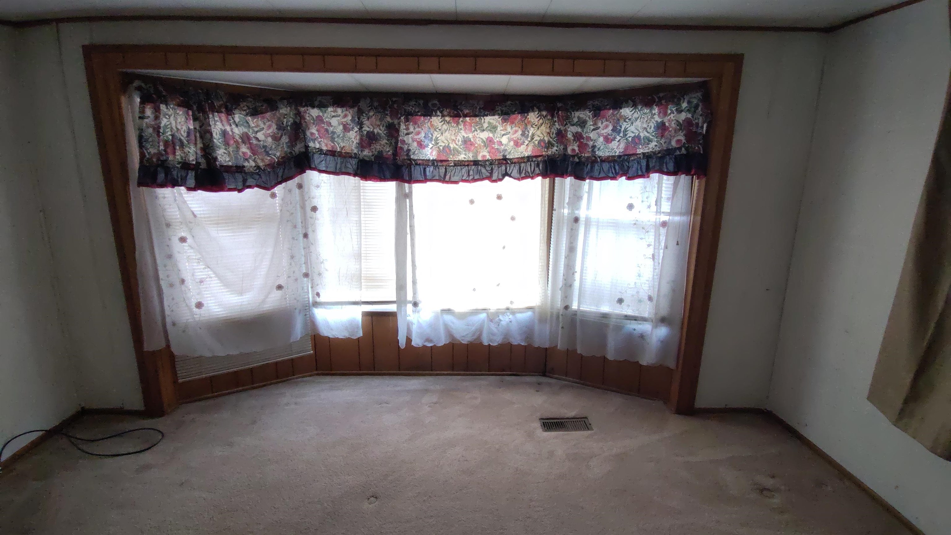 12 Knights Lane Epsom, NH 03234 - Photo 11 of 33