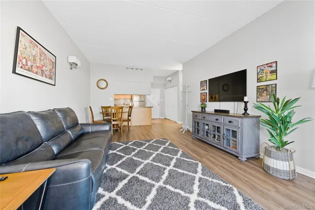 $399,000 | 725 Miller Avenue, Unit 111, Freeport, NY 11520