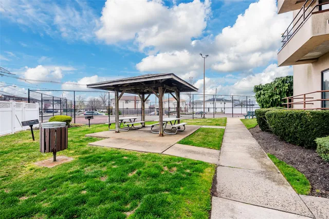 $399,000 | 725 Miller Avenue, Unit 111, Freeport, NY 11520