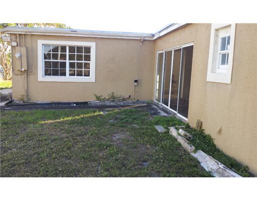 1141 South Ridge Road Lake Worth, FL 33462 - Photo 2 of 6 Additional Photo