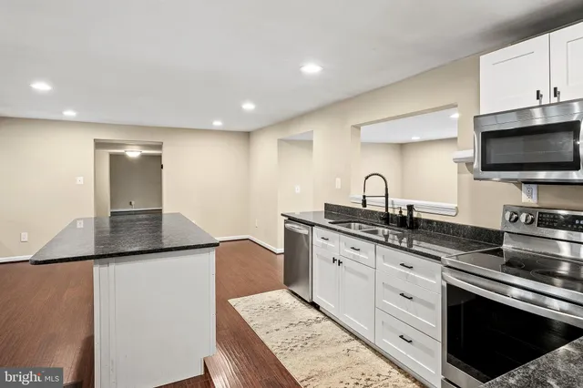 $899,900 | 8318 Elvaton Road, Millersville, MD 21108