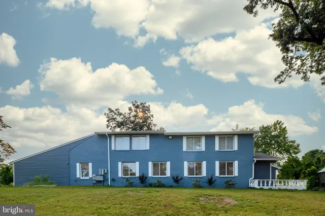 $899,900 | 8318 Elvaton Road, Millersville, MD 21108