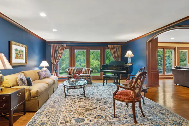 $1,559,000 | 1987 Selkirk Court, Inverness, IL 60010