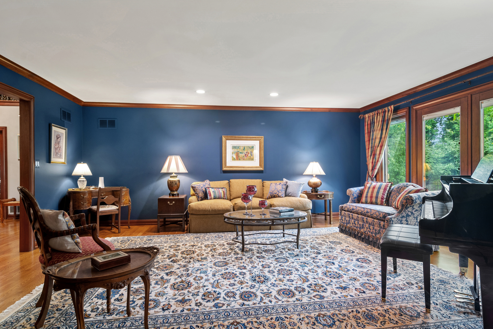1987 Selkirk Court Inverness, IL 60010 - Photo 16 of 63 a living room with furniture and a lamp
