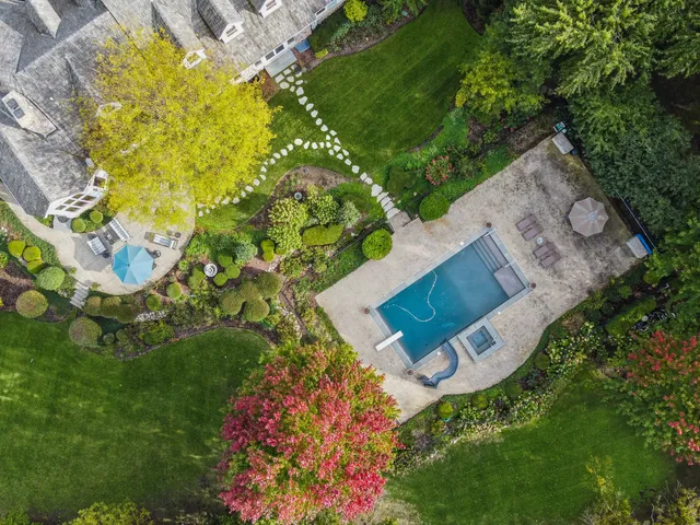 $1,559,000 | 1987 Selkirk Court, Inverness, IL 60010