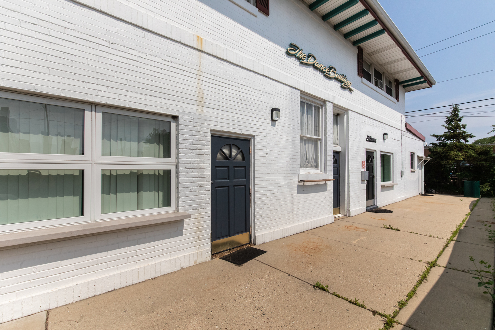 1330 Webford Avenue Des Plaines, IL 60016 - Photo 1 of 1 a front view of a house with a garage