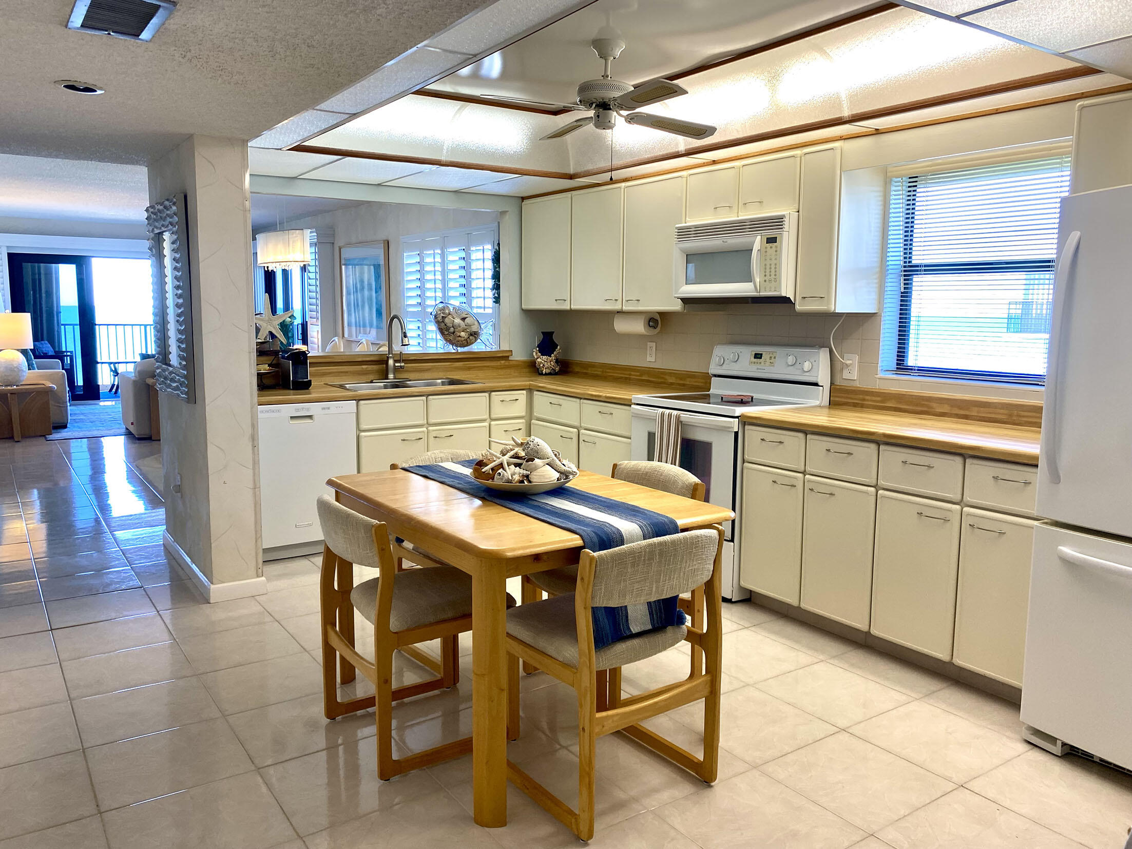 10200 South Ocean Drive, Unit 710 Jensen Beach, FL 34957 - Photo 5 of 11 Kitchen
