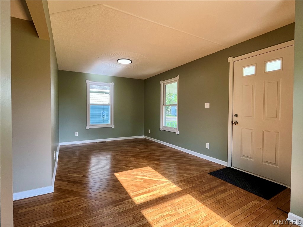 2554 Niagara Road Niagara Falls, NY 14304 - Photo 18 of 27