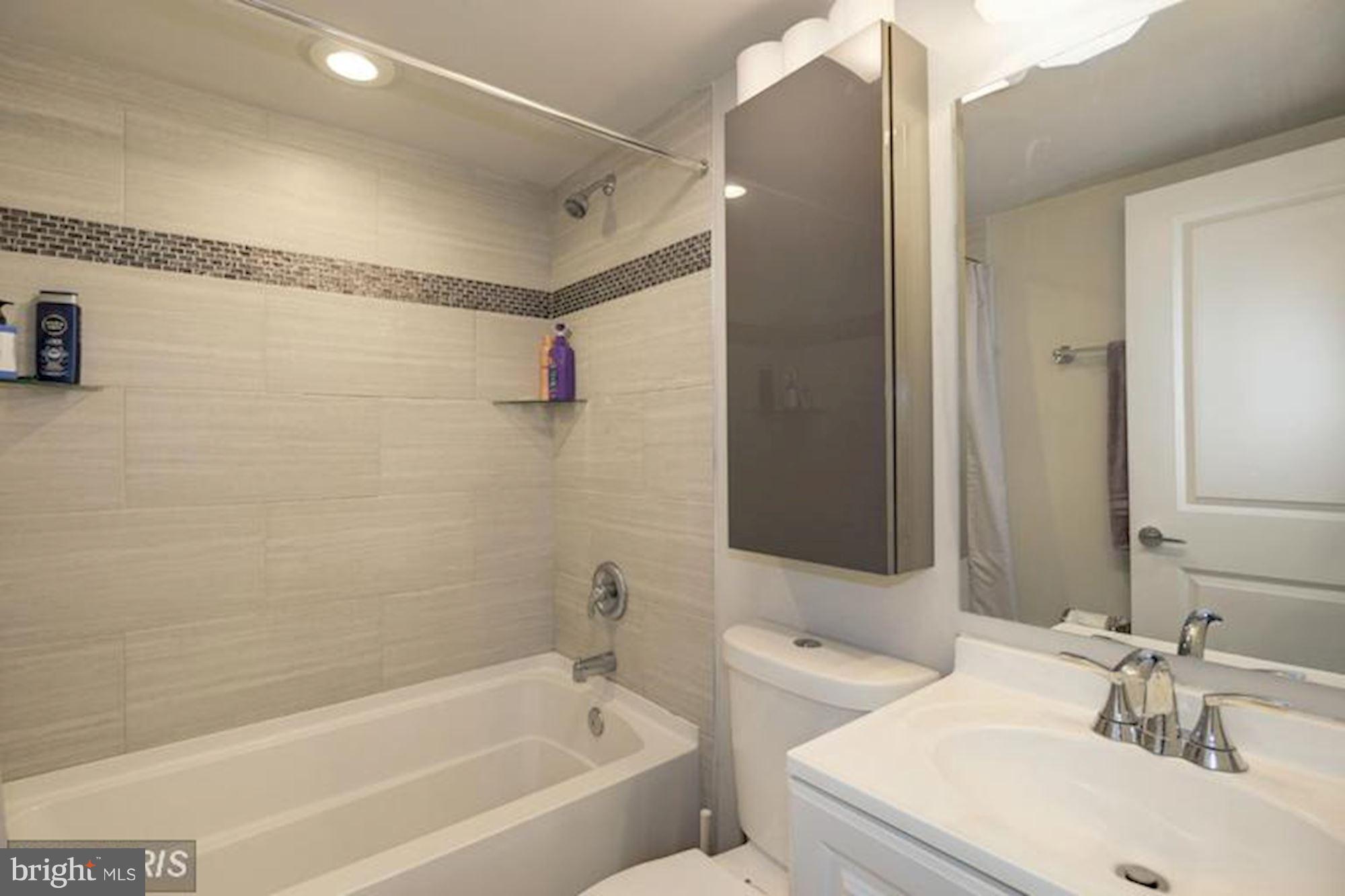 1030 Park Road Northwest Washington, DC 20010 - Photo 6 of 16 Bath