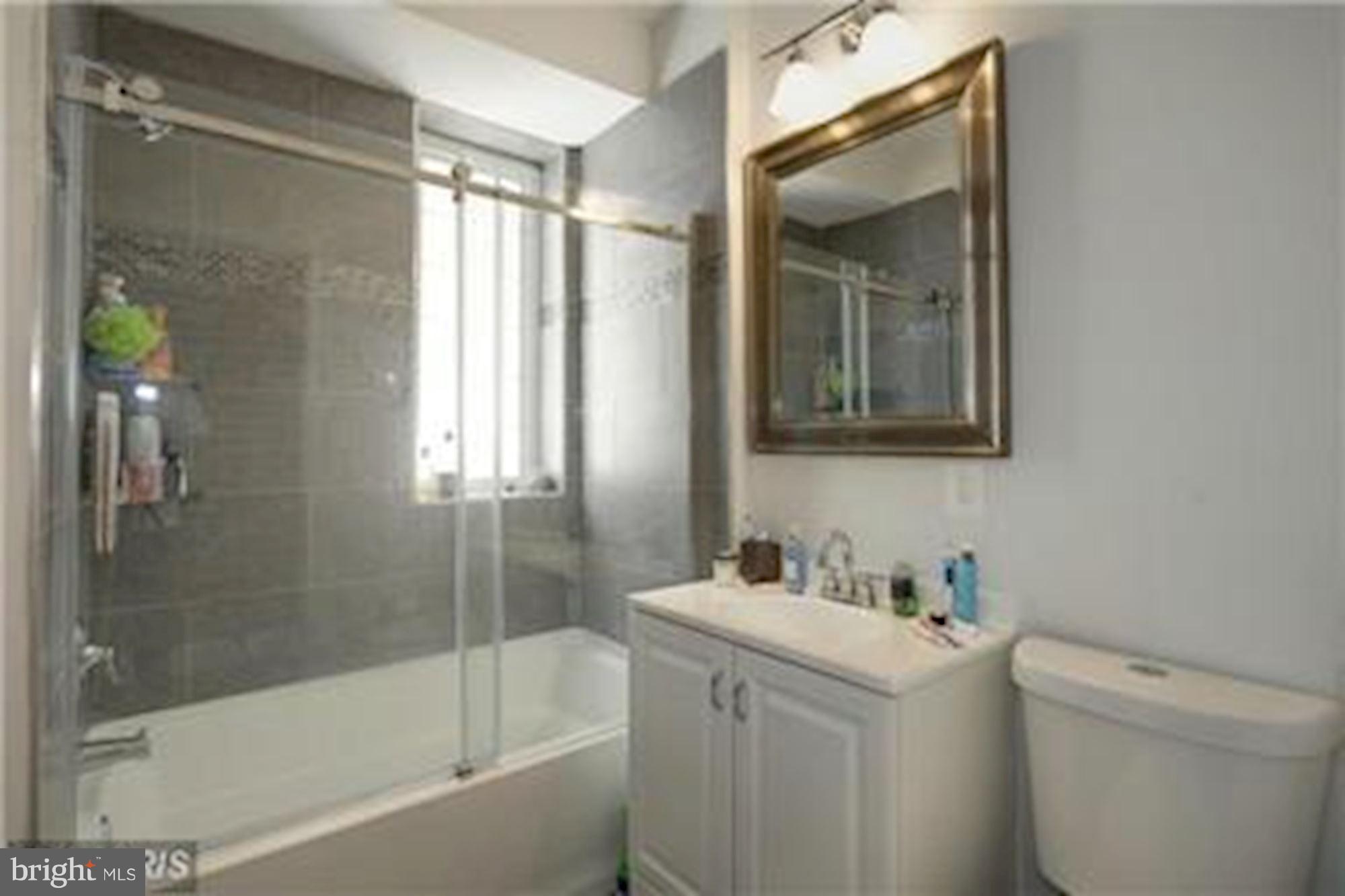 1030 Park Road Northwest Washington, DC 20010 - Photo 8 of 16 Bath