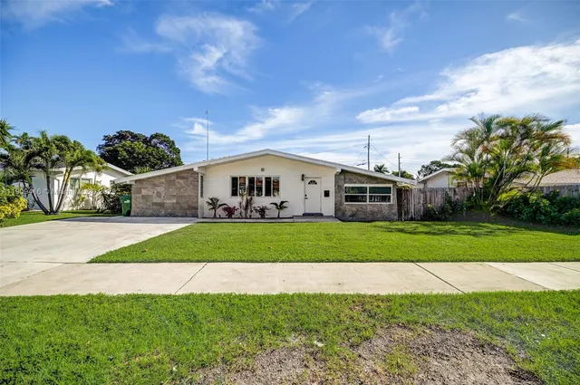 $4,750 | 20941 Northeast 25th Court, Miami, FL 33180