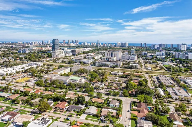 $4,750 | 20941 Northeast 25th Court, Miami, FL 33180