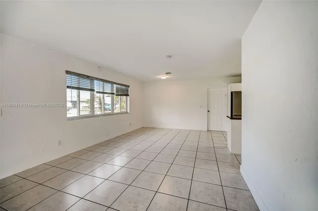 $4,750 | 20941 Northeast 25th Court, Miami, FL 33180