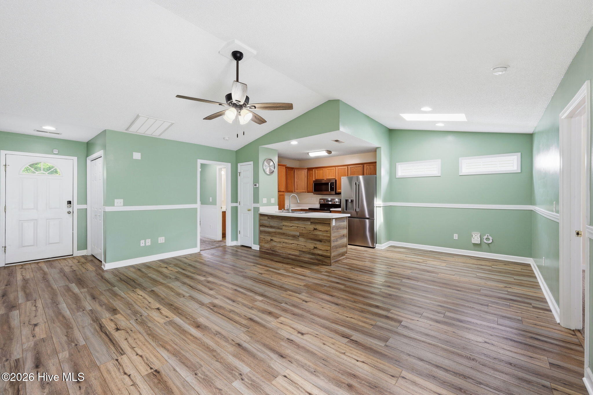 4100 Elizabeth Avenue New Bern, NC 28562 - Photo 38 of 43 6-web-or-mls-0C0A5786