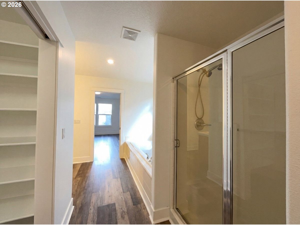 10989 Southwest Oneida Street Tualatin, OR 97062 - Photo 24 of 34