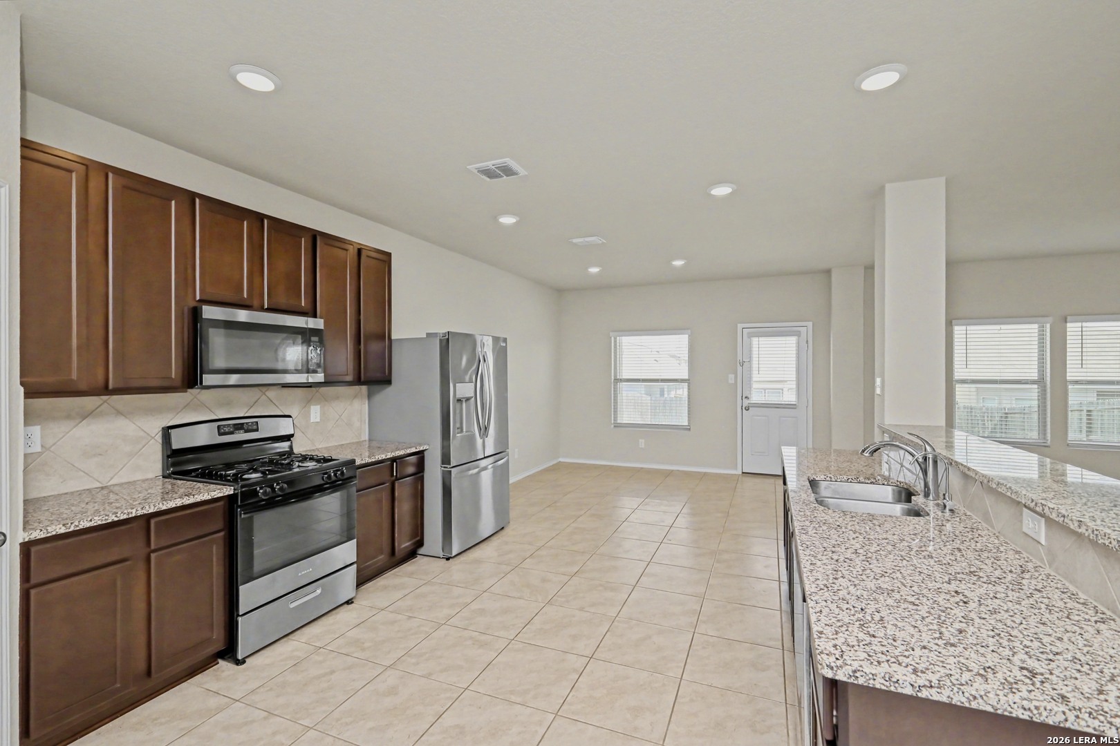 5602 Daniel Way St. Hedwig, TX 78152 - Photo 18 of 20