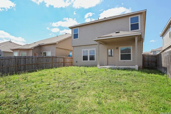 $2,195 | 5602 Daniel Way, St. Hedwig, TX 78152