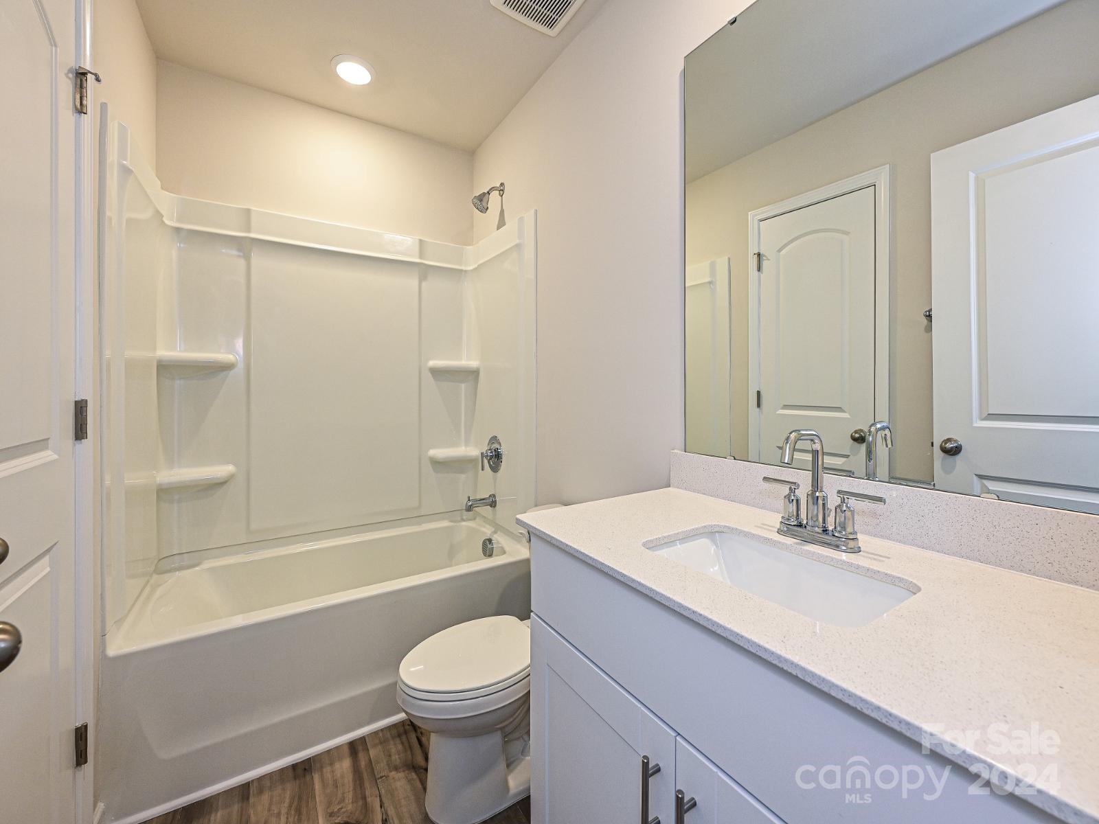 3029 Summit Oaks Road Charlotte, NC 28269 - Photo 8 of 21 Gallery Image 8