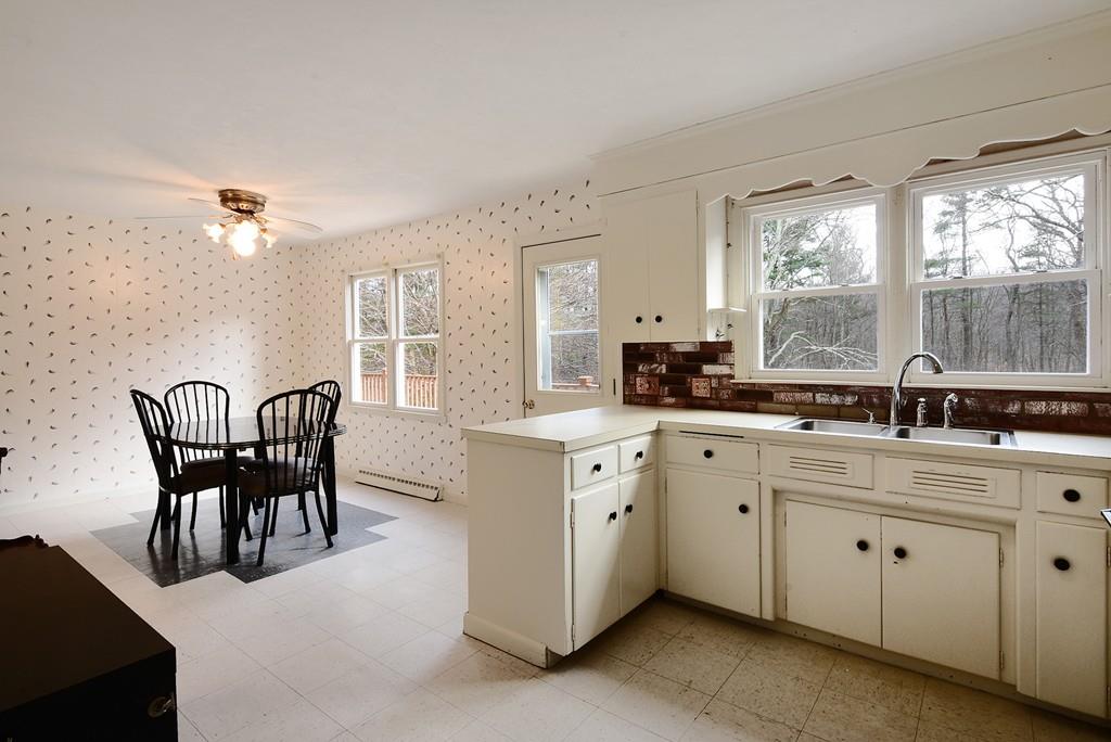 751 Fowler Road Northbridge, MA 01534 - Photo 5 of 32