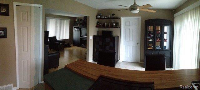 255 Michelson Road Rochester, MI 48307 - Photo 3 of 5 Kit into dining area (640x288).j