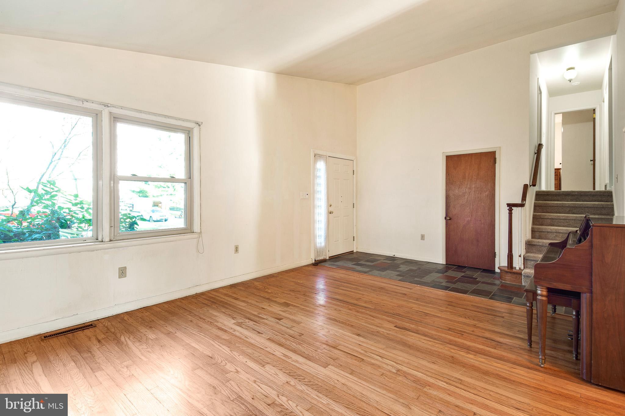 2306 Knowles Road Wilmington, DE 19810 - Photo 3 of 25 Gallery Image 3