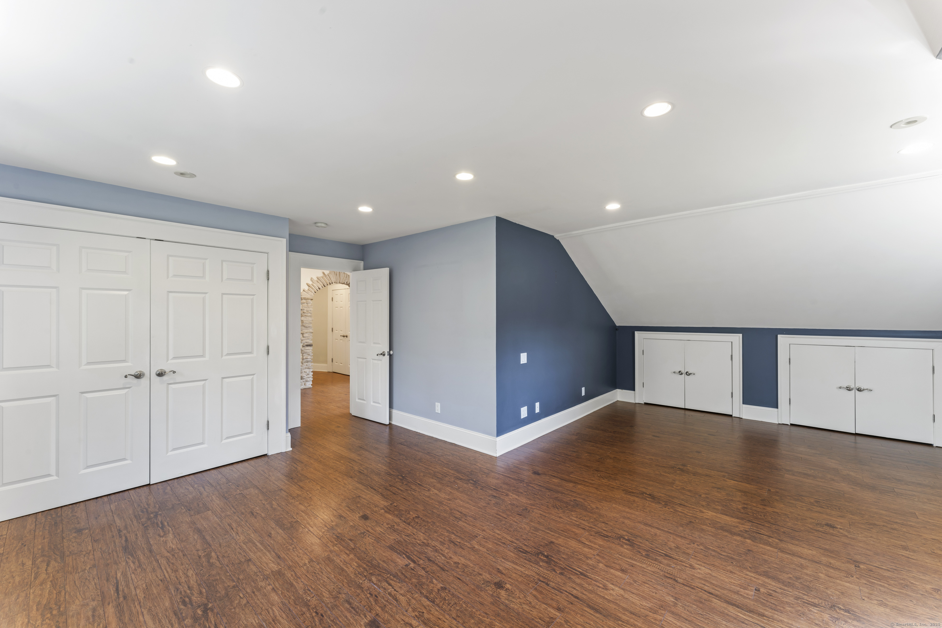 15 Mountain View Drive Weston, CT 06883 - Photo 34 of 39 Gallery Image 34