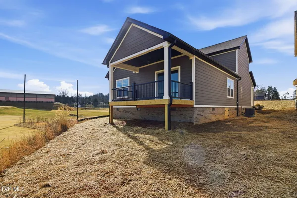 $499,900 | 380 Monroe Drive, Bristol, TN 37620