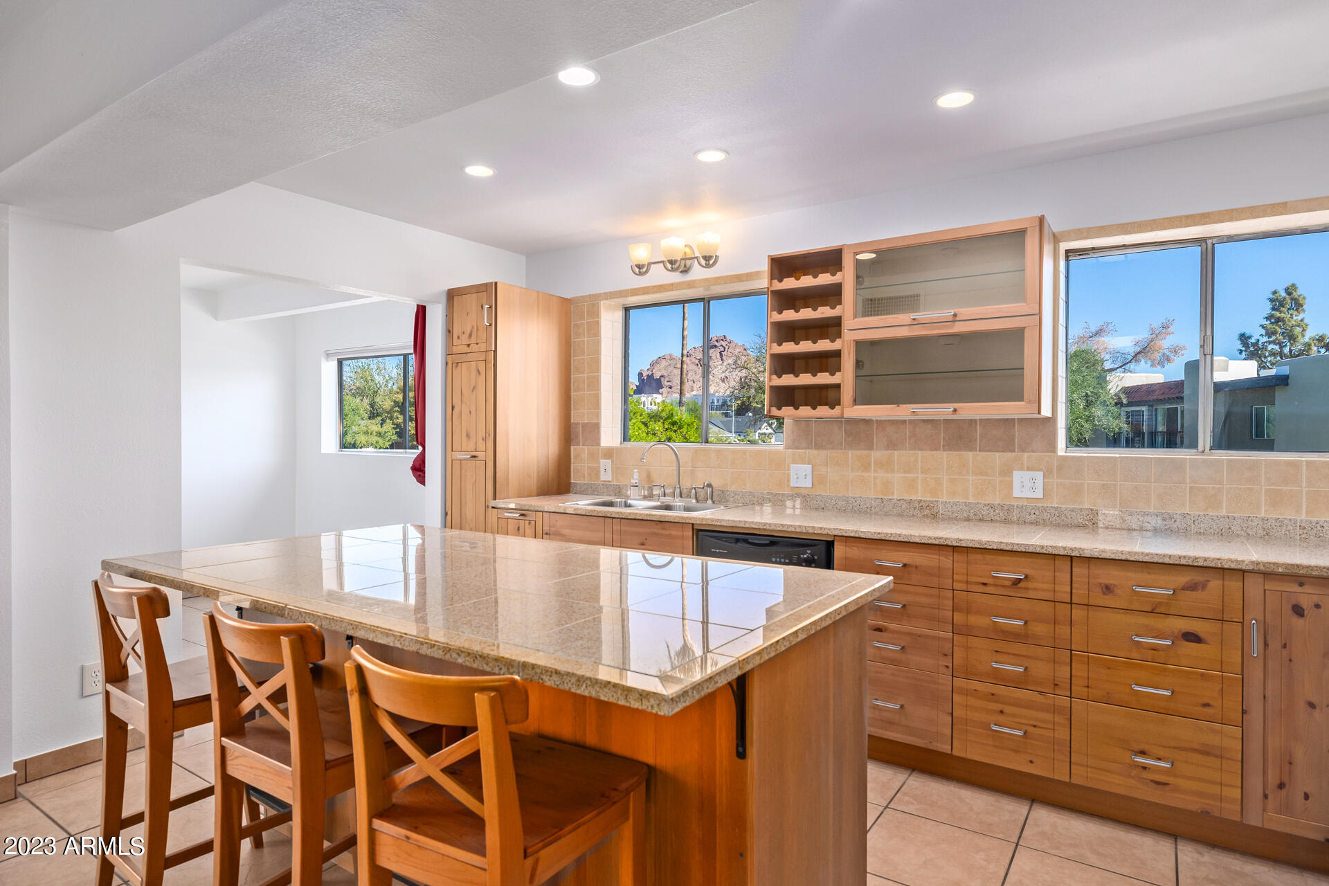 4131 East Camelback Road, Unit 37 Phoenix, AZ 85018 - Photo 4 of 21 16-Camelback