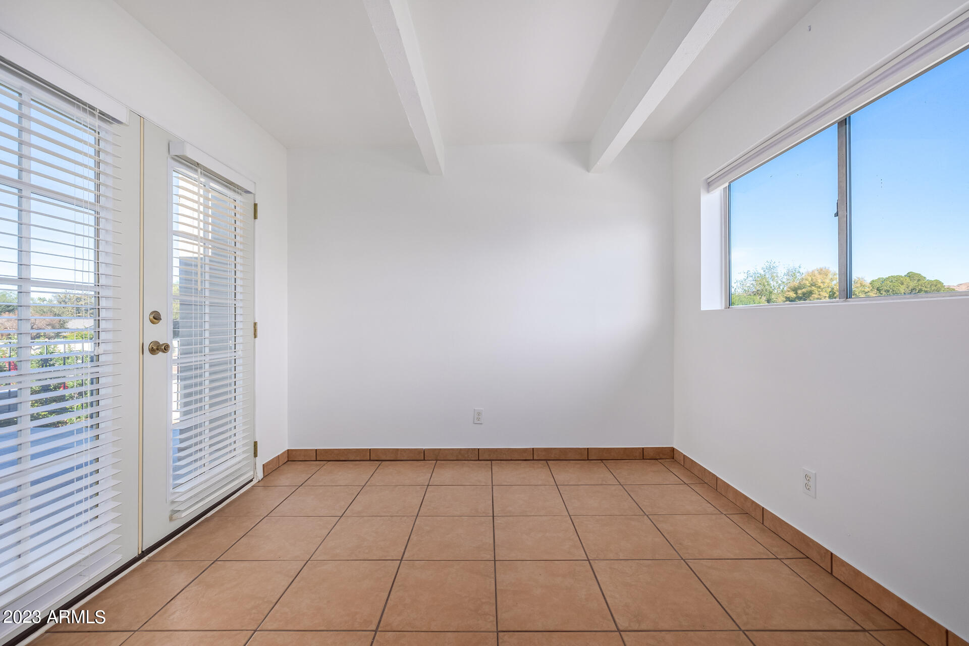 4131 East Camelback Road, Unit 37 Phoenix, AZ 85018 - Photo 10 of 21 07-Camelback