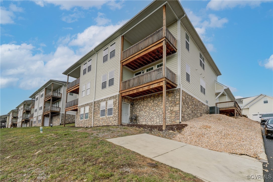 69 Windgate Circle, Unit 103 Fishersville, VA 22939 - Photo 24 of 34