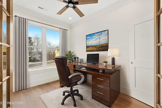 $750,000 | 178 Elokwa Way, Loudon, TN 37774