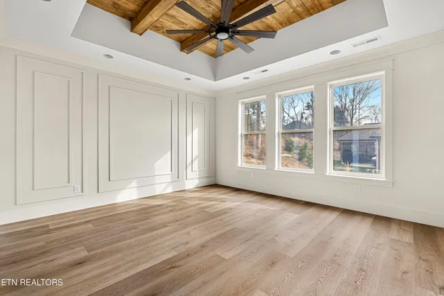 $750,000 | 178 Elokwa Way, Loudon, TN 37774