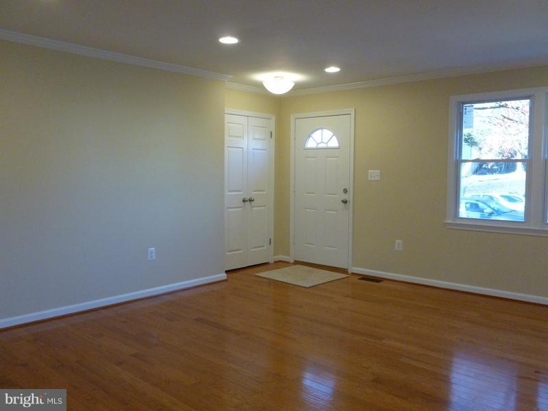 3805 Blackwater Road Clinton, MD 20735 - Photo 3 of 30 Interior (General)