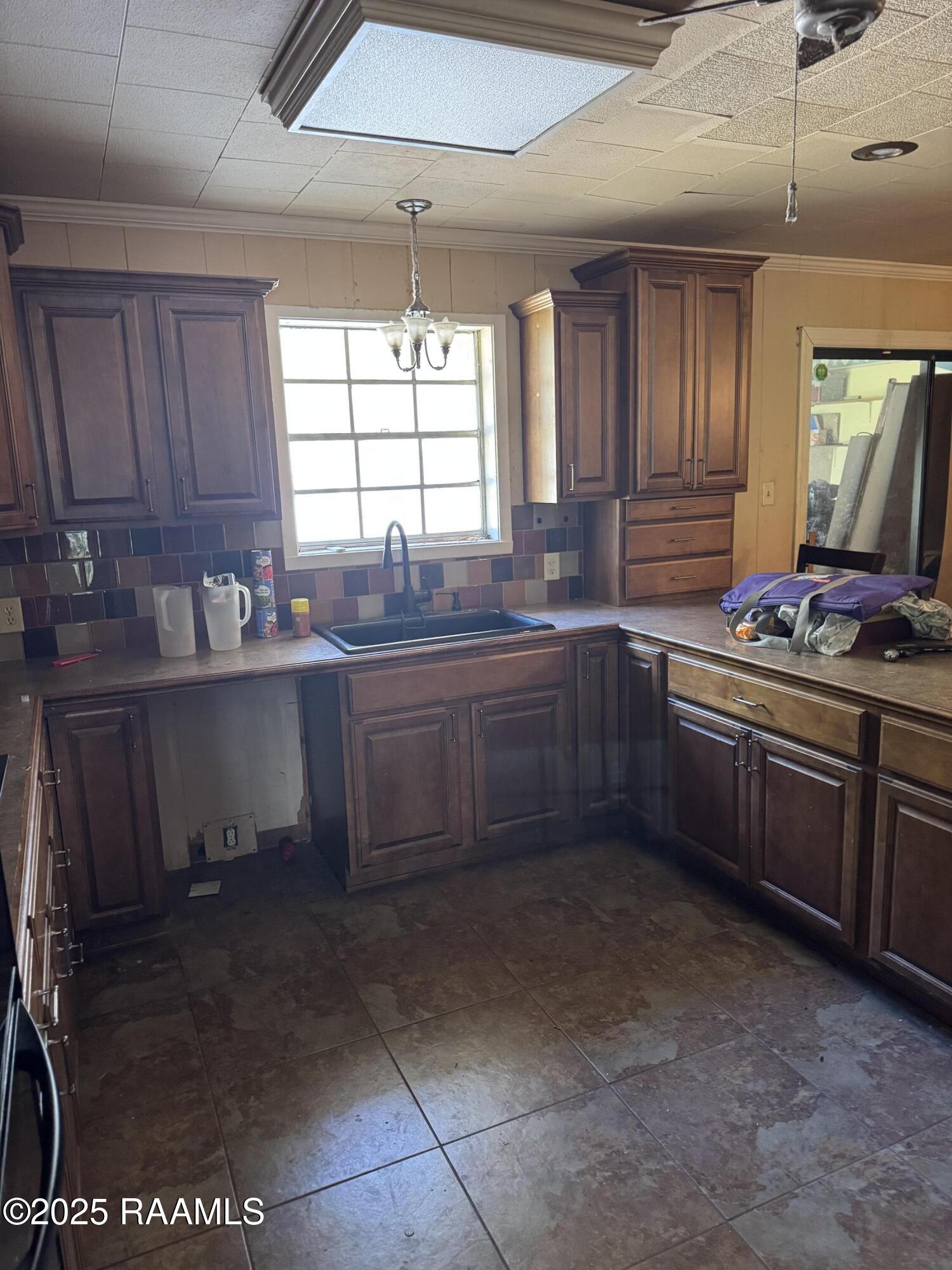 5015 Jasper Road New Iberia, LA 70560 - Photo 4 of 16 IMG_4911