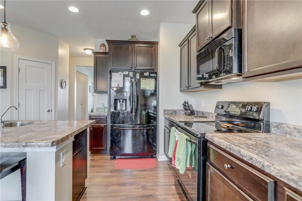 735 Abbey Road Pittsboro, IN 46167 - Photo 10 of 37 Gallery Image 10