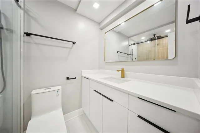 $2,600 | 88 West Schiller Street, Unit 2107L, Chicago, IL 60610