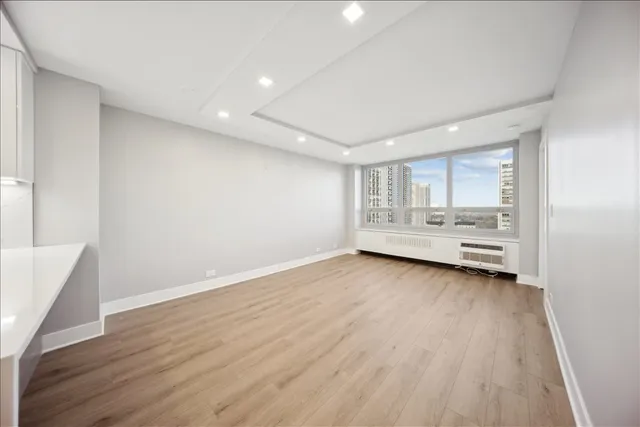 $2,600 | 88 West Schiller Street, Unit 2107L, Chicago, IL 60610