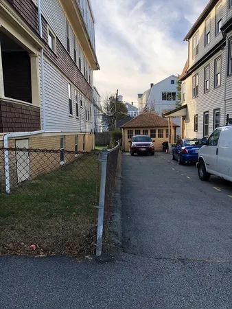 $745,000 | 9 Euclid Avenue, Worcester, MA 01610