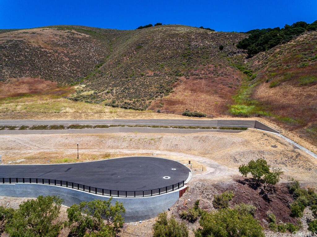 1253 Costa Brava Pismo Beach, CA 93449 - Photo 7 of 13 a view of outdoor space and mountain view