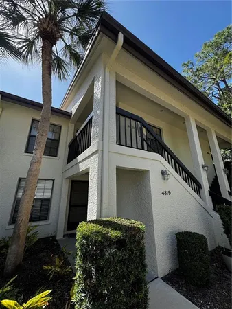 $1,950 | 4821 Winslow Beacon, Unit 42, Sarasota, FL 34235